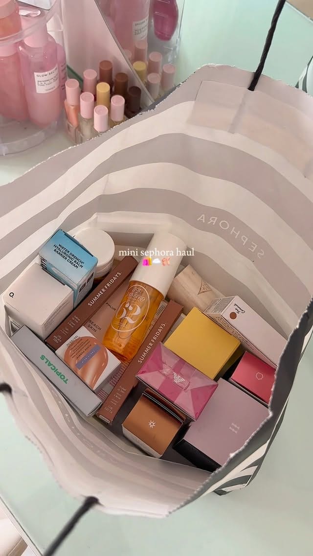 Post 10 by Angie🩰🌸 on Instagram (video)