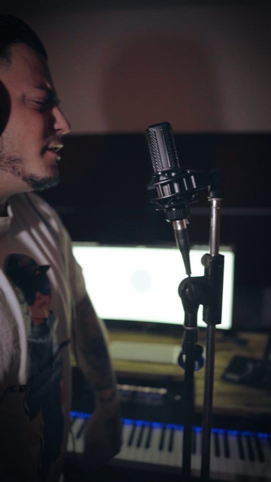 Post 9 by Roberto Dziech | Musiker | Schauspieler | Model | UGC on Instagram (video)