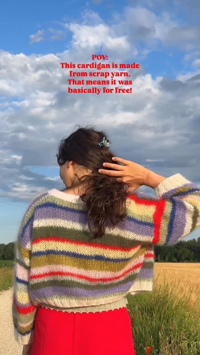 Post 3 by LOTTI | knit × fashion × design on Instagram (video)