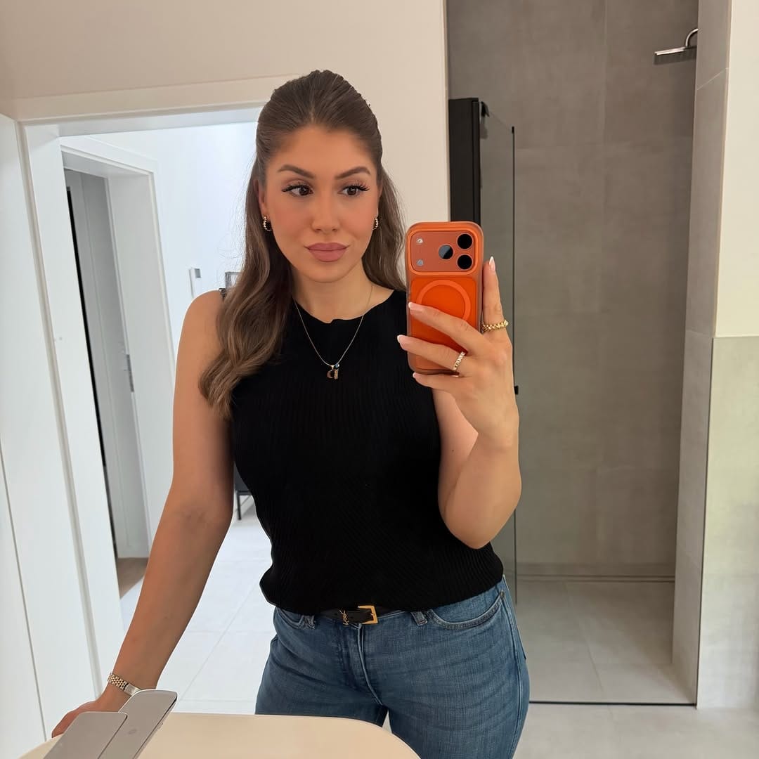 Post 2 by Aylin Eser | PMU LIPS - BROWS - MICROBLADING - FACIALS on Instagram (carousel)