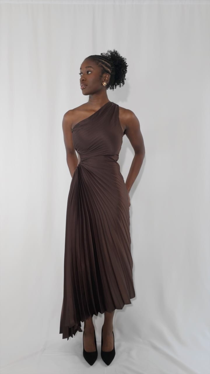 Post 6 by Ginette Kofigah on Instagram (video)