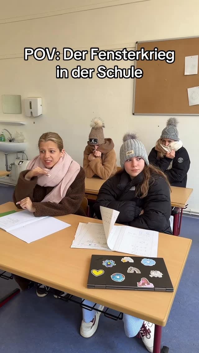 Post 4 by Bianca & Briana on Instagram (video)
