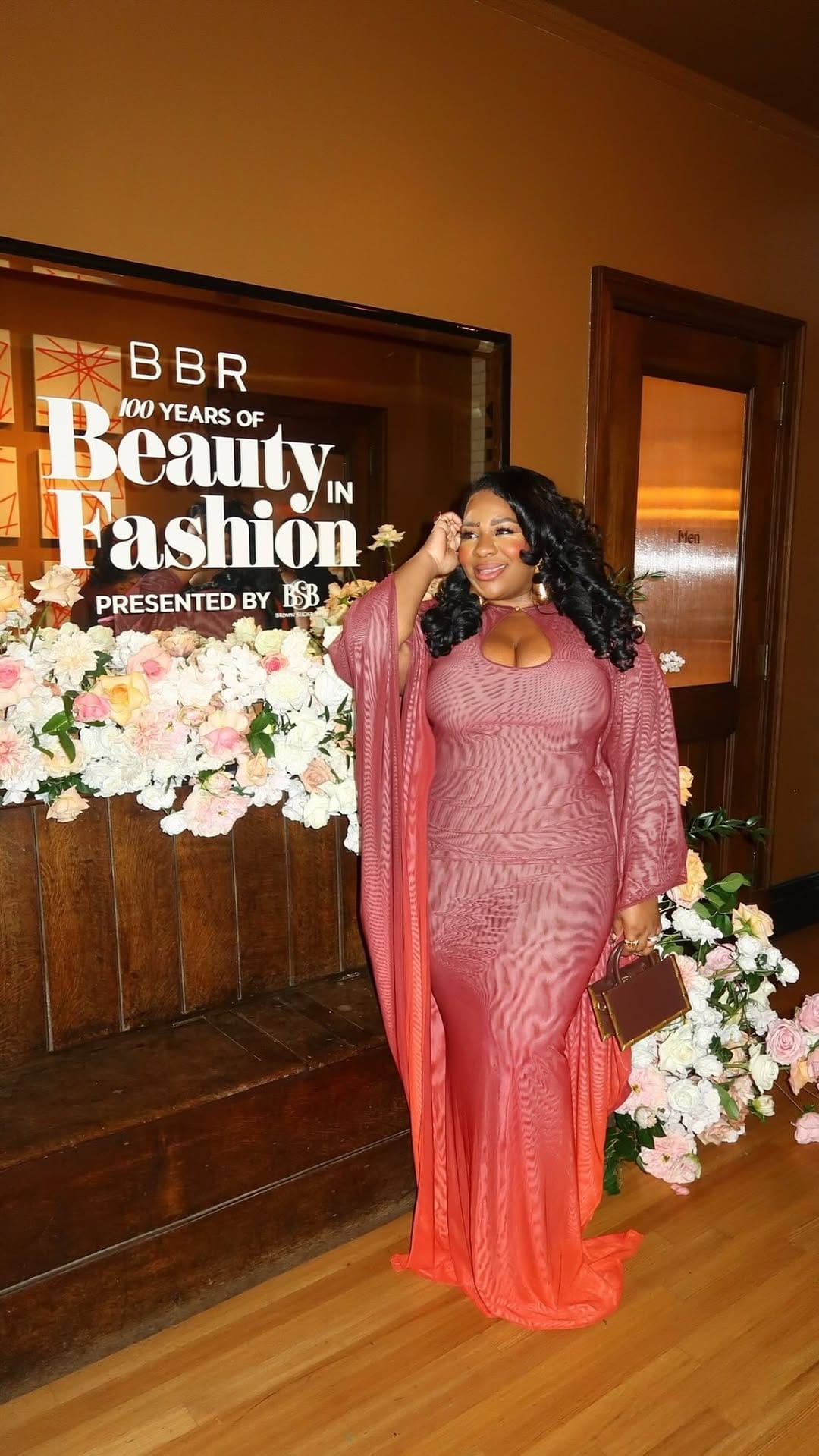 Post 8 by Nicki Thomas NickiStylesHerCurves on Instagram (video)