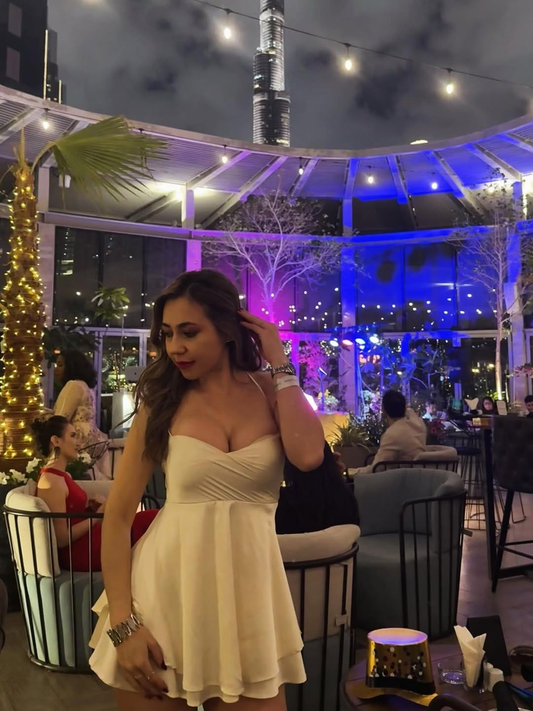 Post 8 by Cristina Castro on Instagram (carousel)