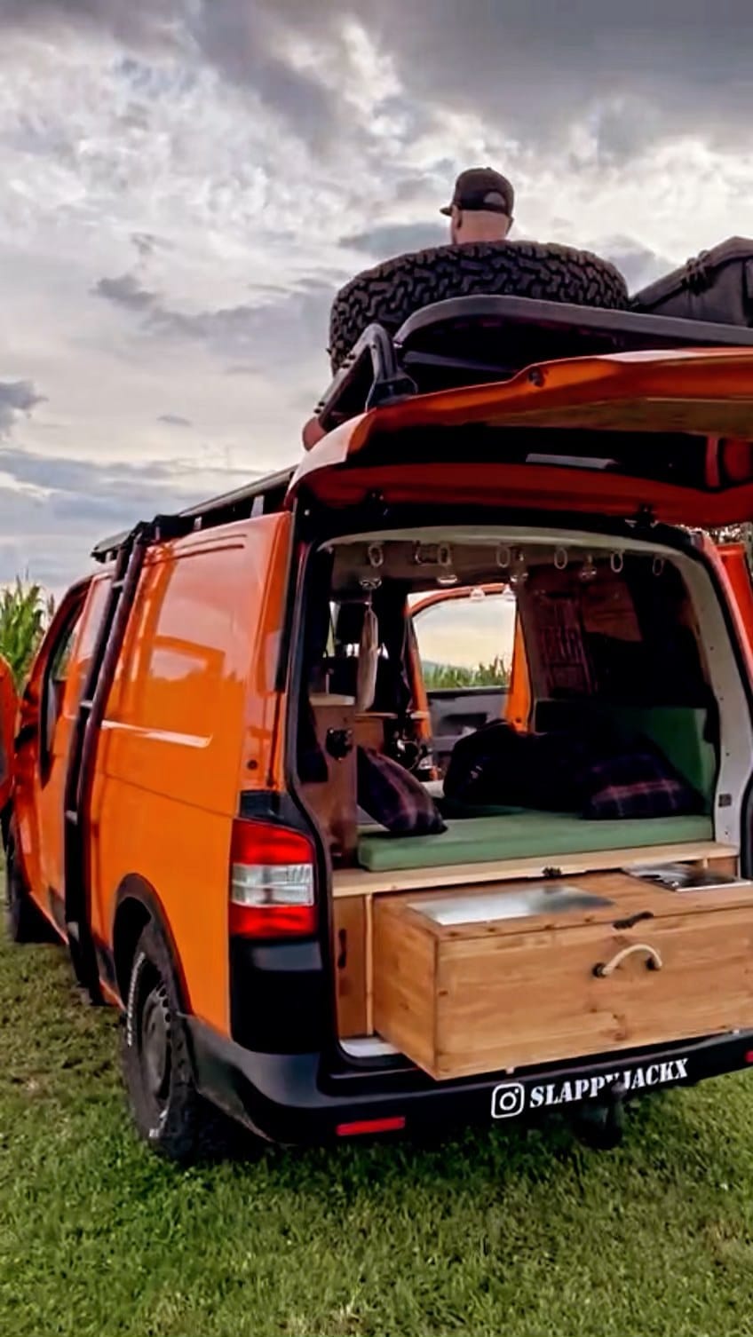 Post 8 by Camping - Outdoor - Wellness - Airbnb - Hotels on Instagram (video)