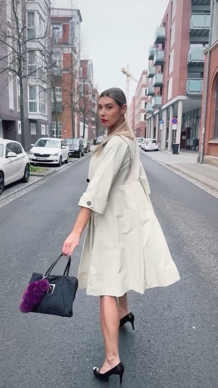 Post 2 by Sophia Kretschmann on Instagram (video)