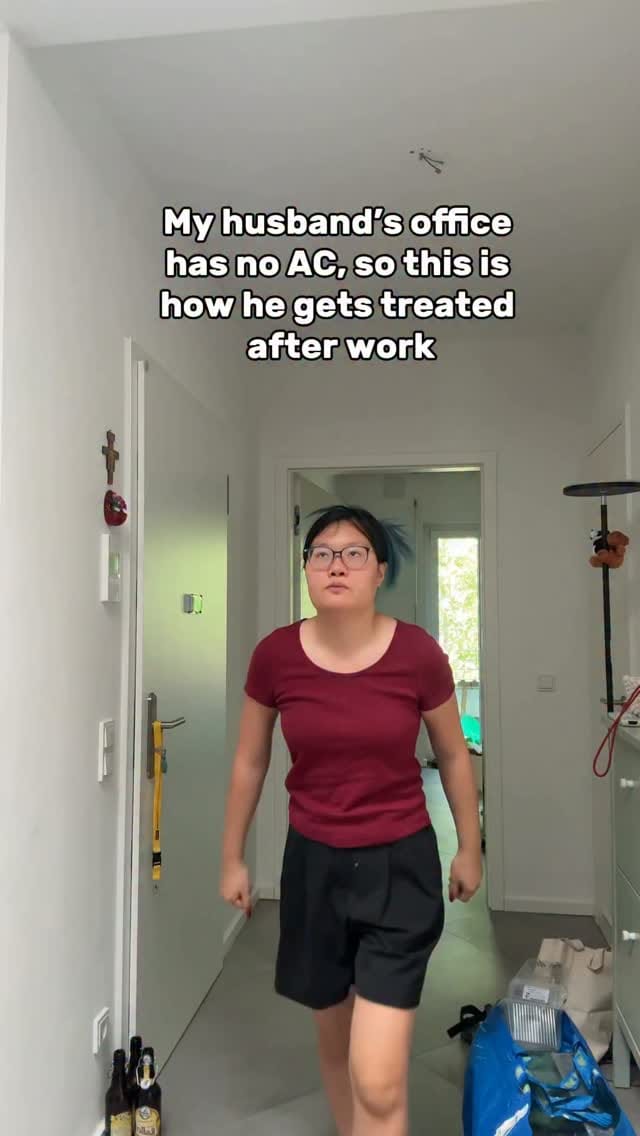 Post 1 by Uyen Ninh on Instagram (video)