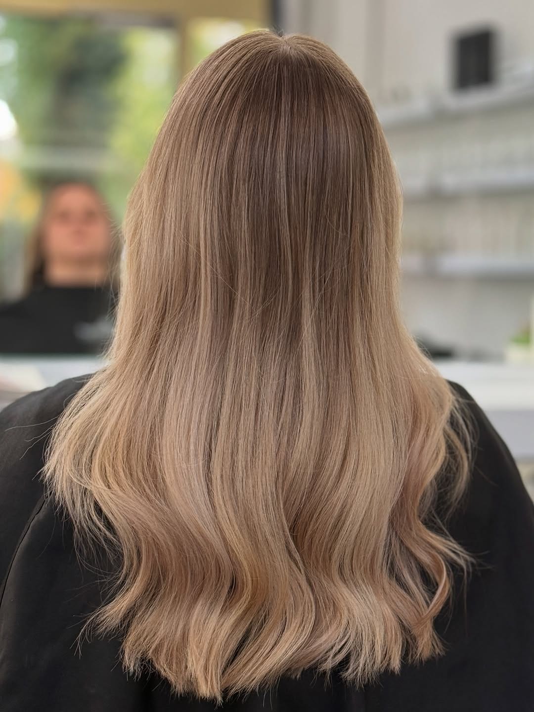 Post 9 by Friseur München on Instagram (image)