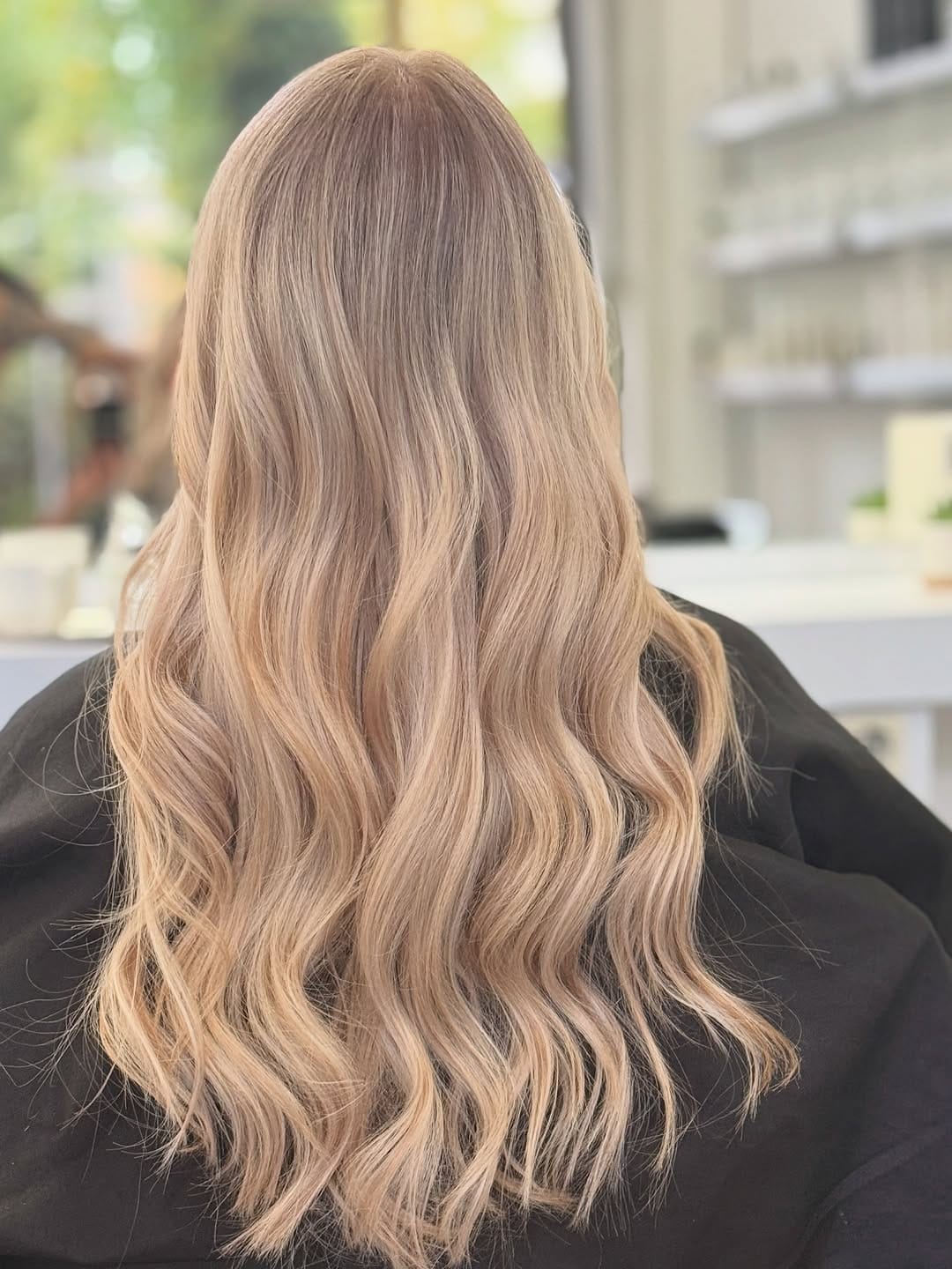 Post 8 by Friseur München on Instagram (image)