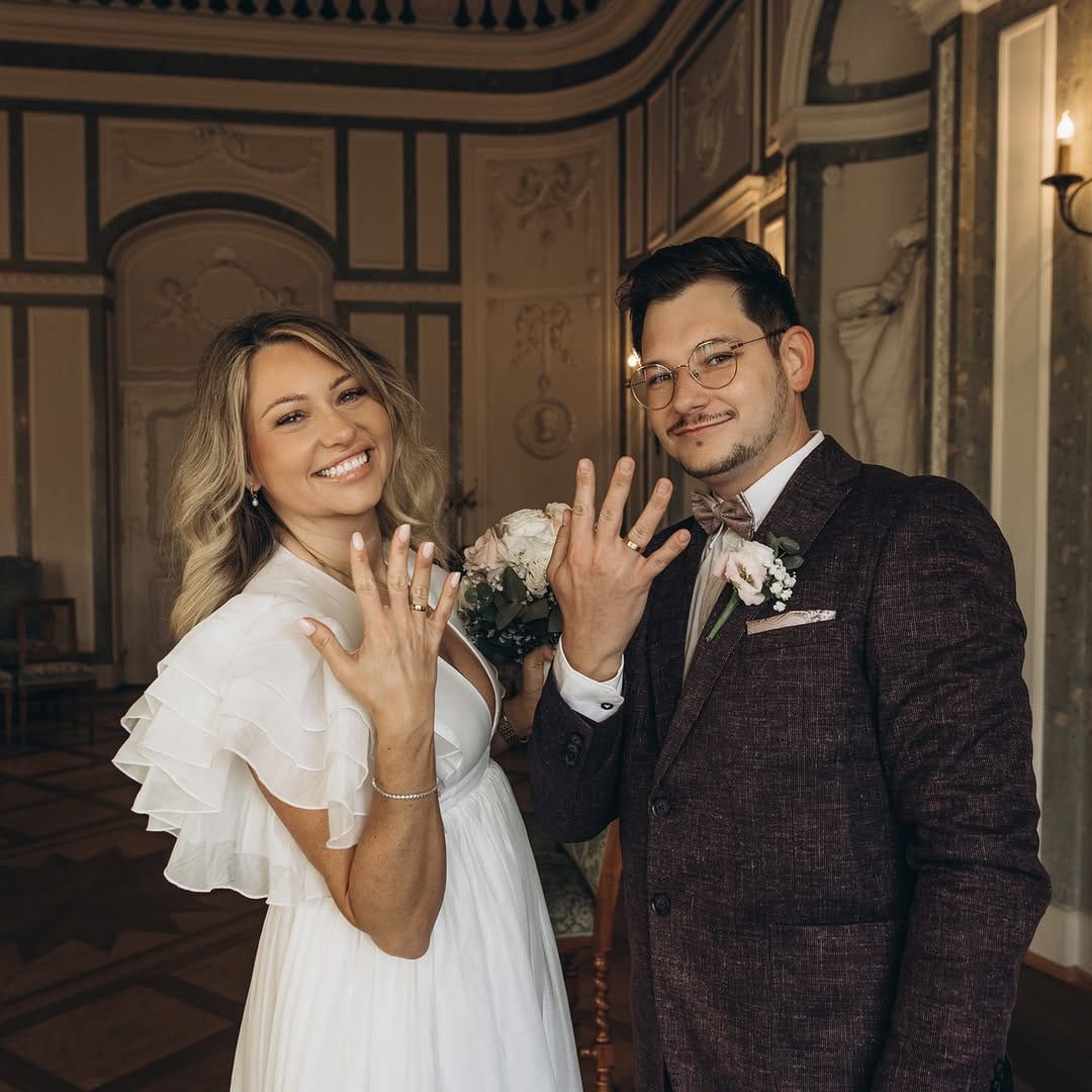 Post 3 by Wedding photographer Germany Hochzeitsfotograf Frankfurt on Instagram (carousel)