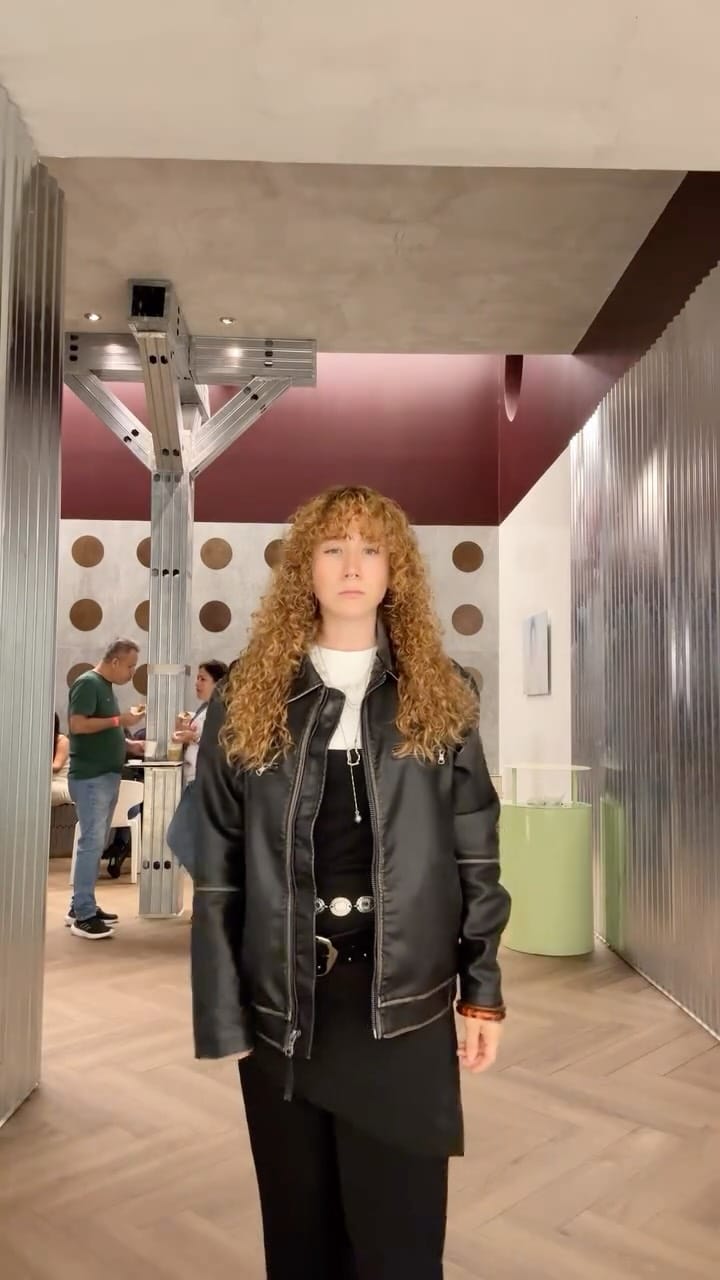 Post 7 by aída on Instagram (video)