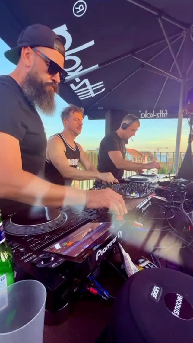 Post 1 by Daniel Stefanik on Instagram (video)
