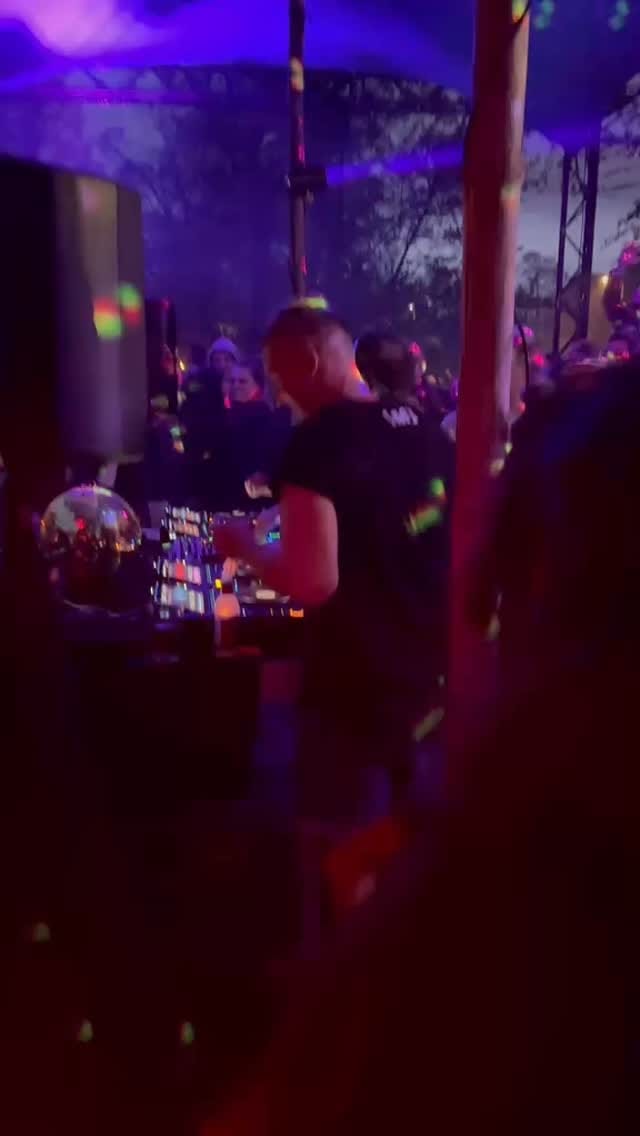 Post 7 by Daniel Stefanik on Instagram (video)