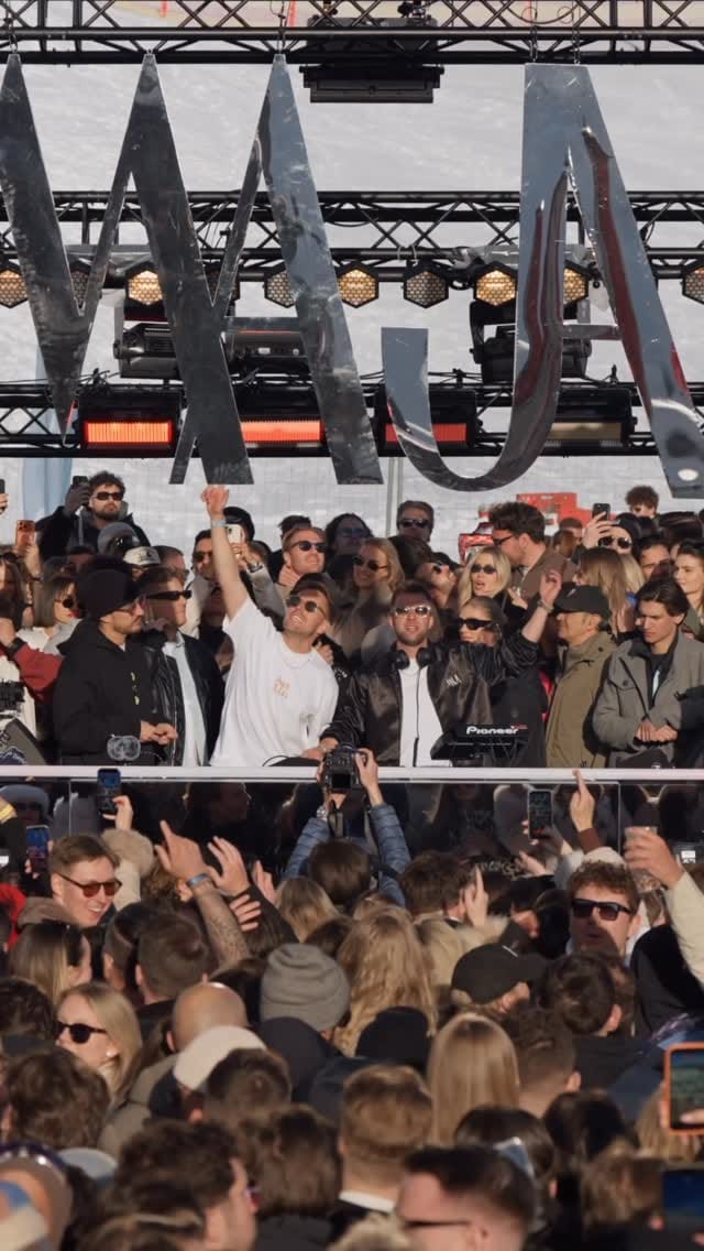 Post 8 by MOLE (DE) on Instagram (video)