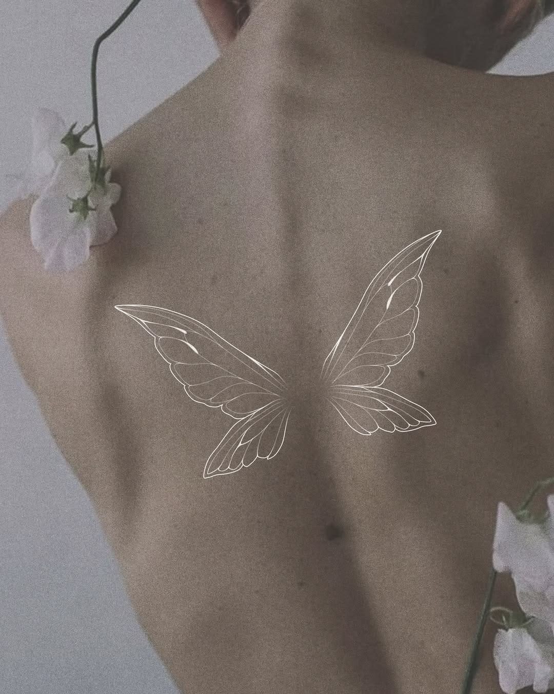 Post 10 by Mella Fabe • Delicatly handpoked tattoos 🍃 on Instagram (carousel)