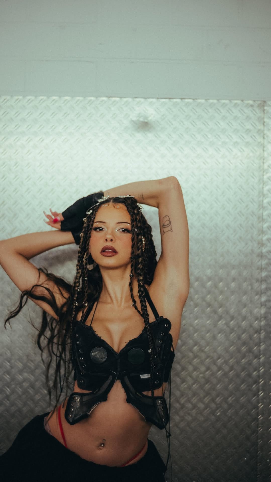 Post 3 by NATI LIKA on Instagram (video)