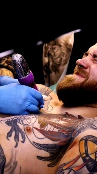 Post 6 by Hamburg tattoo / Tattoo artist Hamburg on Instagram (video)