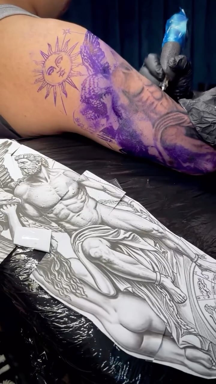 Post 7 by MOLFA I TATTOO STUDIO | Стокгольм on Instagram (video)