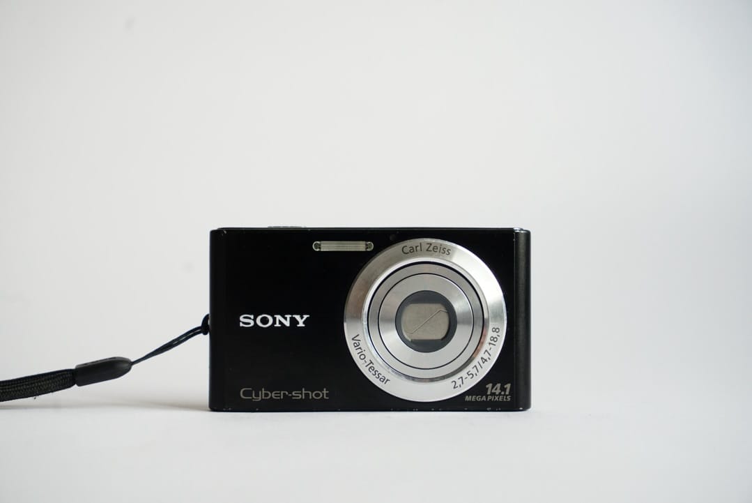 Post 4 by Vintage Analog and Digital Camera Shop on Instagram (carousel)