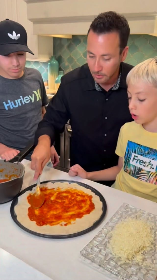 Post 7 by Howie D on Instagram (video)
