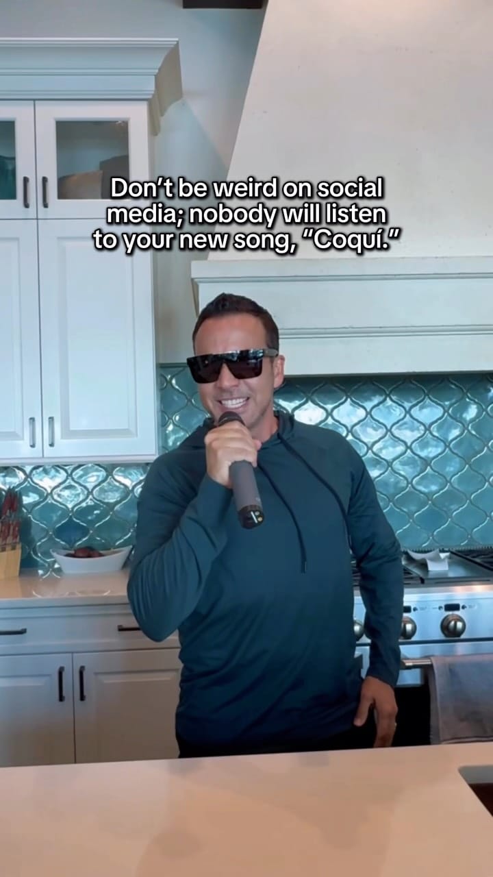Post 3 by Howie D on Instagram (video)