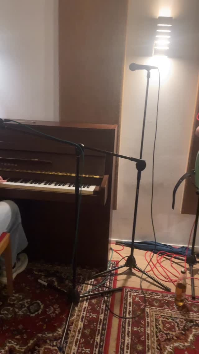 Post 10 by Lotta on Instagram (video)