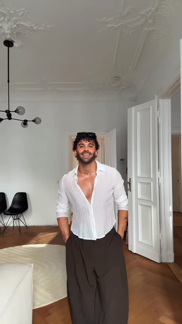 Post 7 by Millon on Instagram (video)