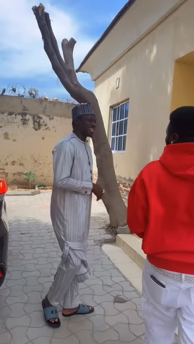 Post 9 by Bello Sisqo on Instagram (video)
