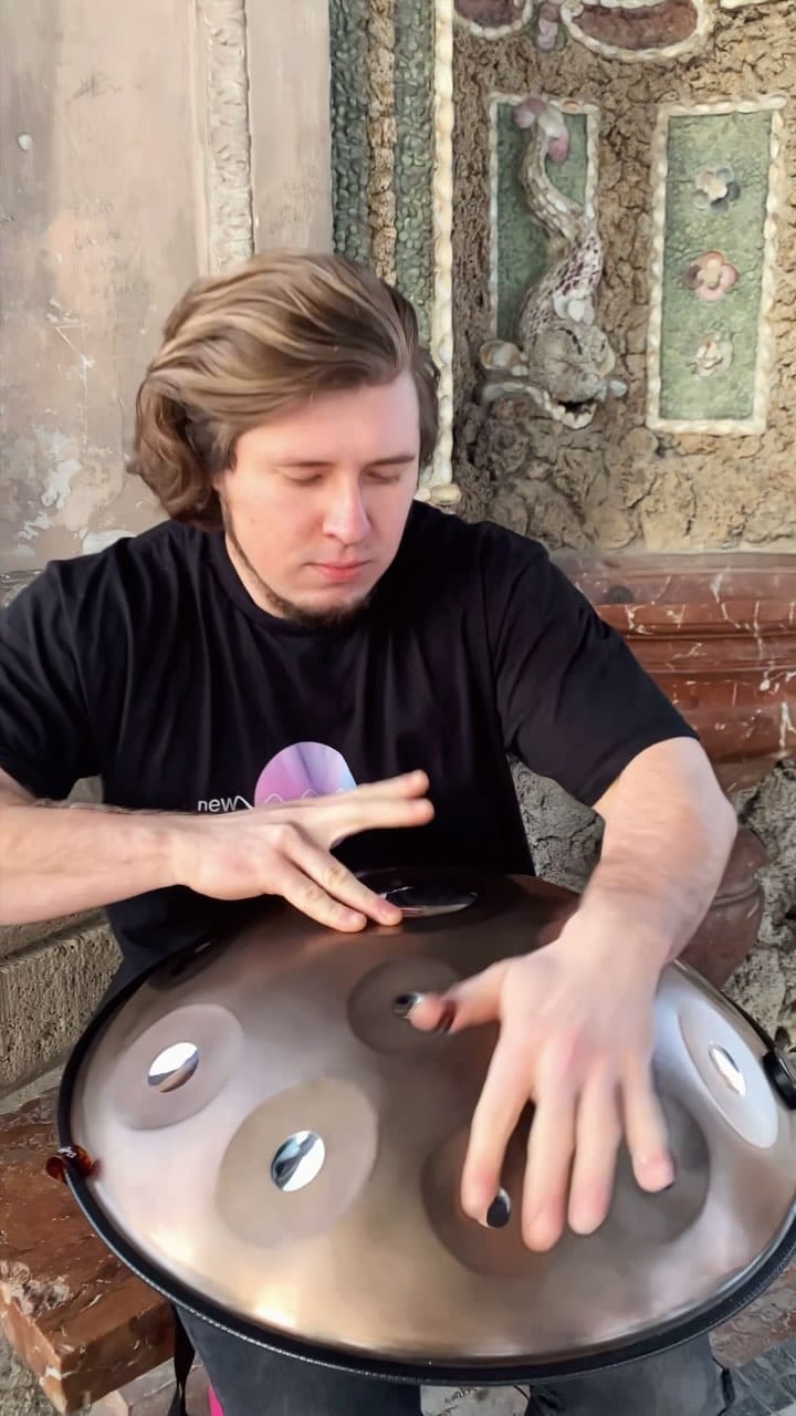 Post 10 by Alexandr Misko on Instagram (video)