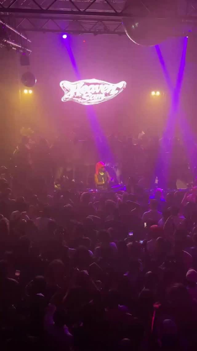 Post 9 by Freak de l'Afrique on Instagram (video)