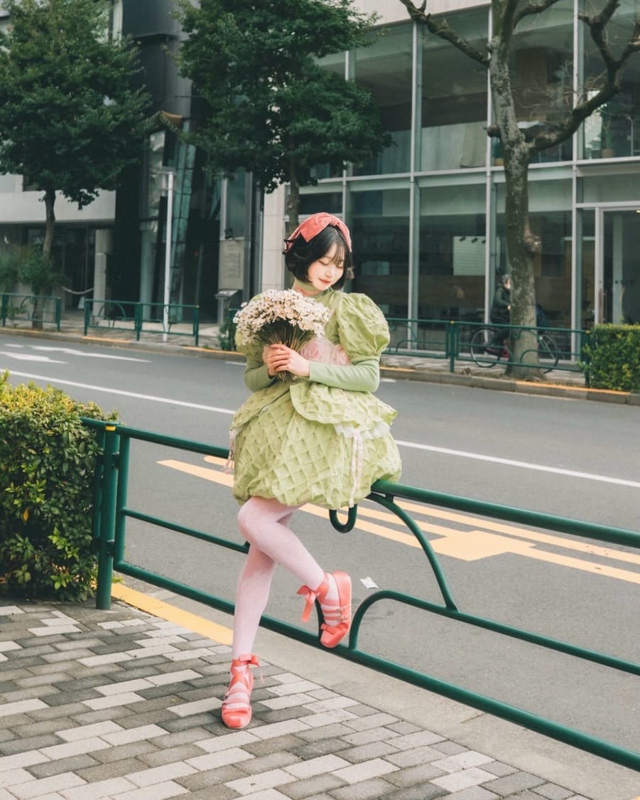 Post 8 by ミサキミミカ / Mimika MISAKI on Instagram (carousel)