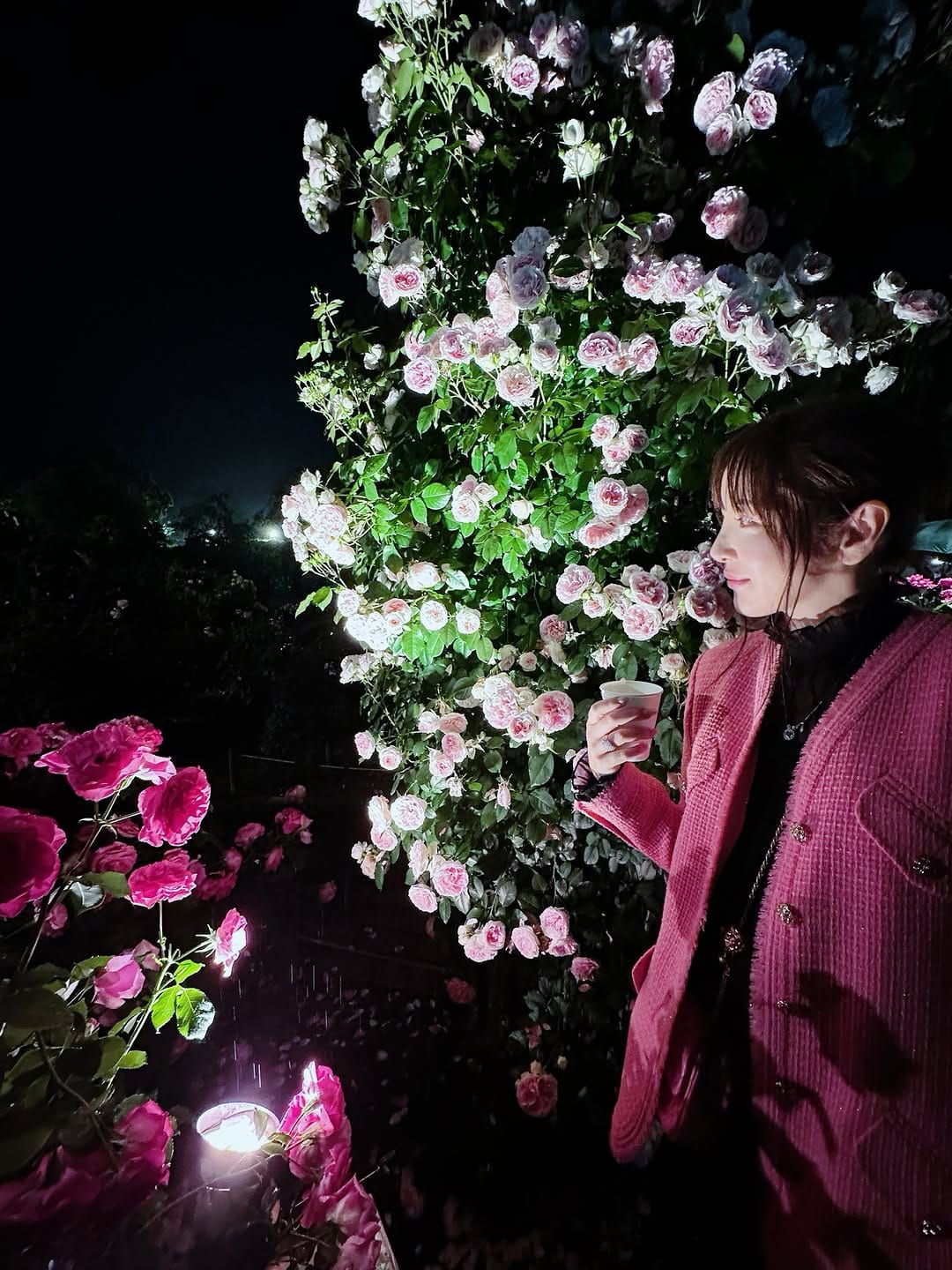 Post 5 by 白石美亜 on Instagram (carousel)