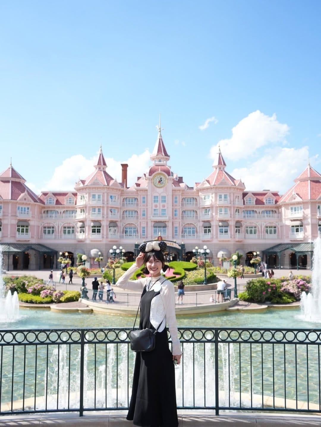 Post 2 by 渡辺花　Hana Watanabe on Instagram (carousel)