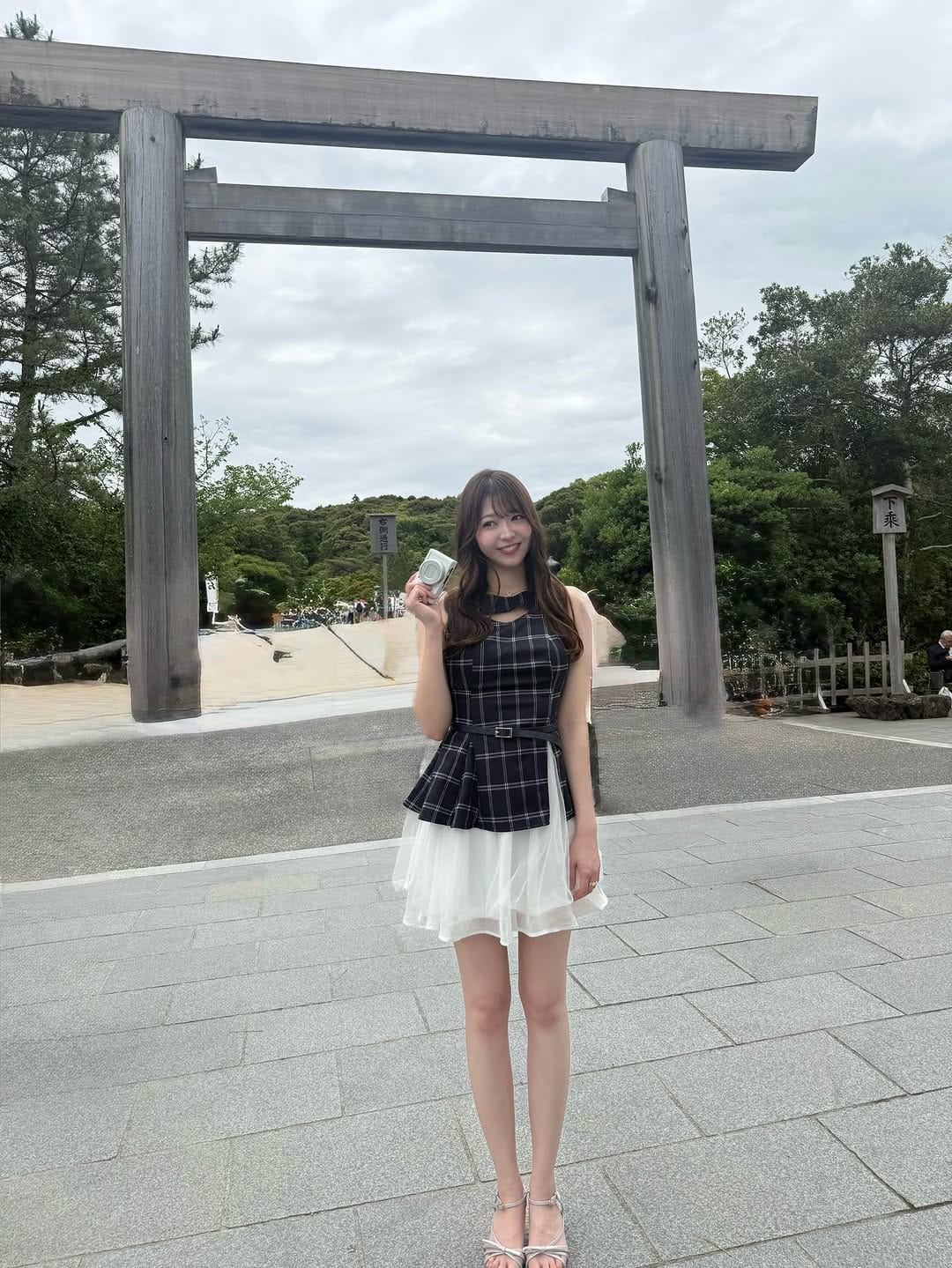 Post 5 by 阿部桜々  Sakura Abe on Instagram (carousel)