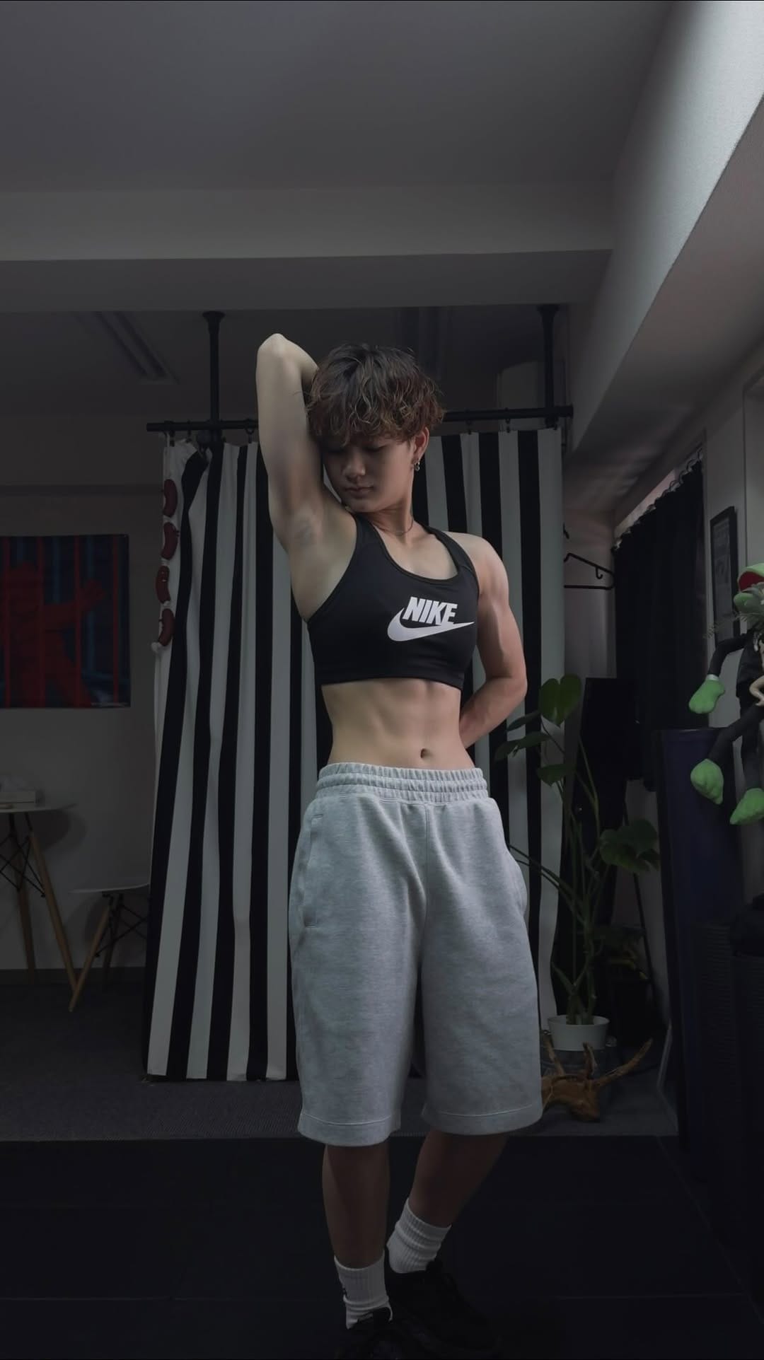 Post 3 by 𝘼𝙣𝙧𝙞 on Instagram (video)