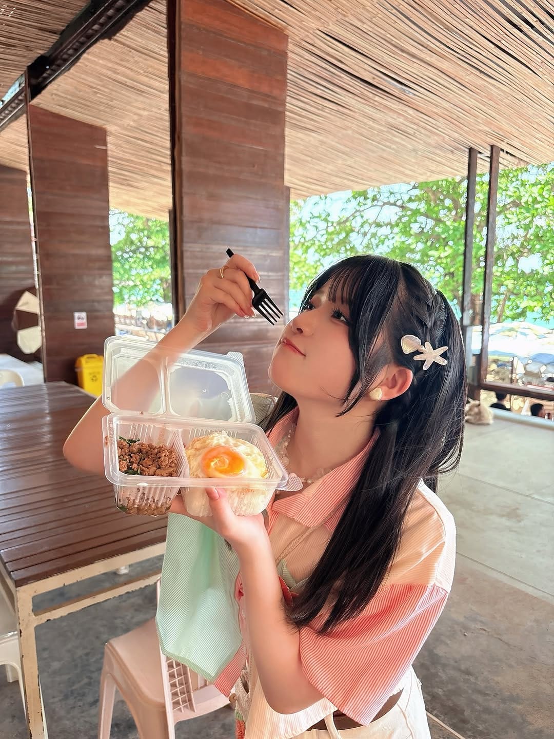 Post 3 by 河村果歩 (かほっち) on Instagram (carousel)