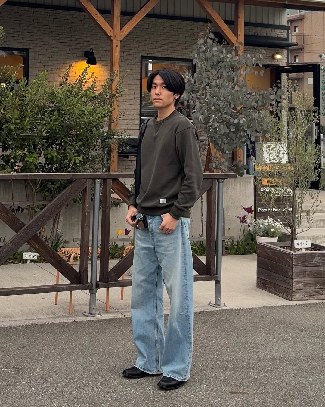 Post 3 by ken on Instagram (image)