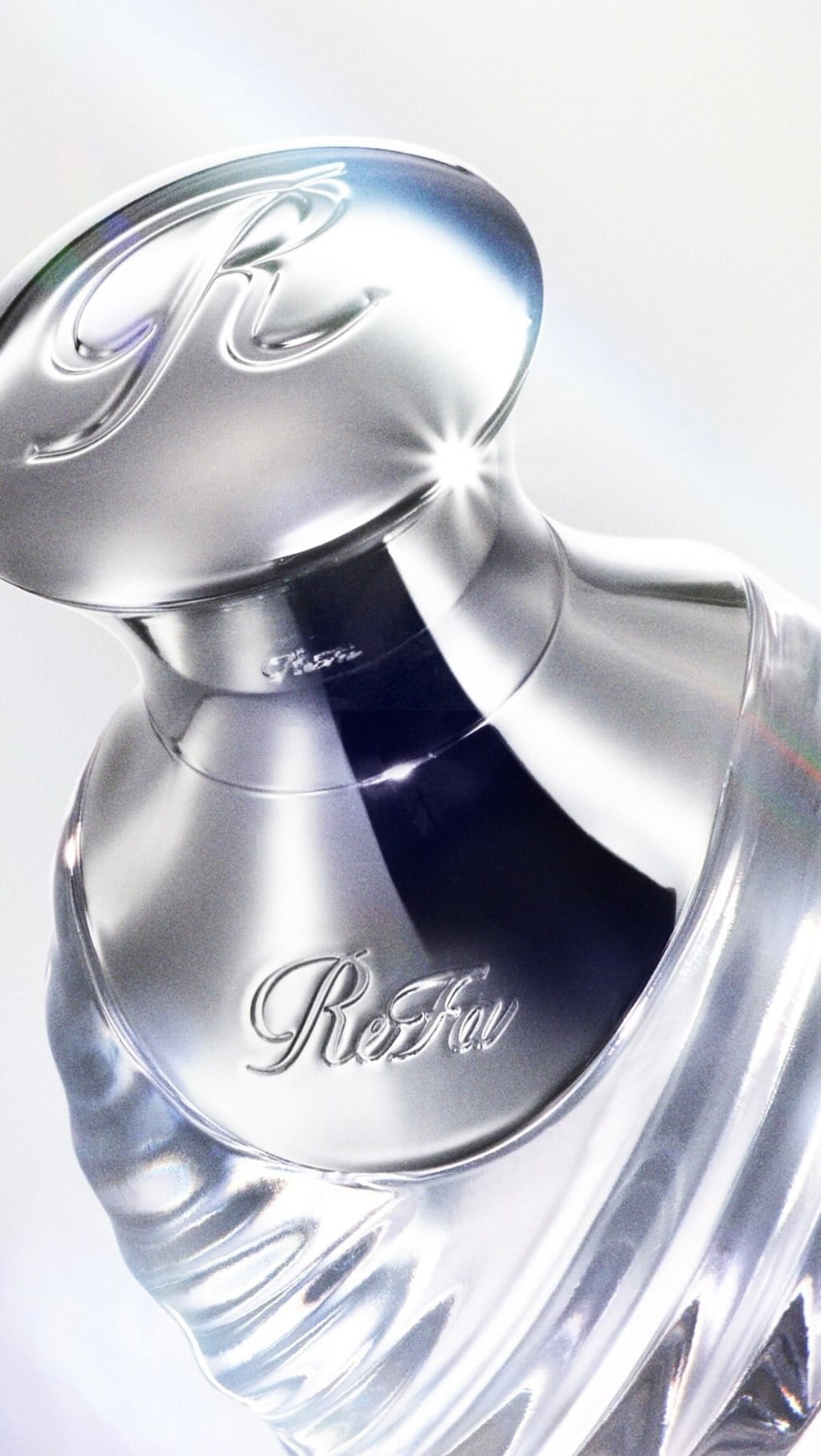 Post 7 by ReFa Official on Instagram (video)