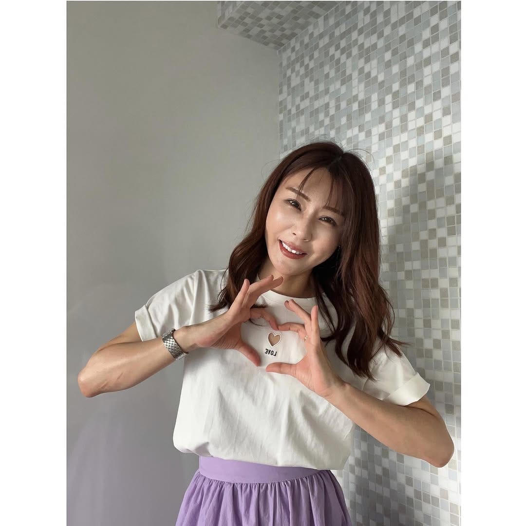 Post 9 by minori  小顔サロンL'AZUR/小顔矯正スクール/大阪/心斎橋 on Instagram (carousel)