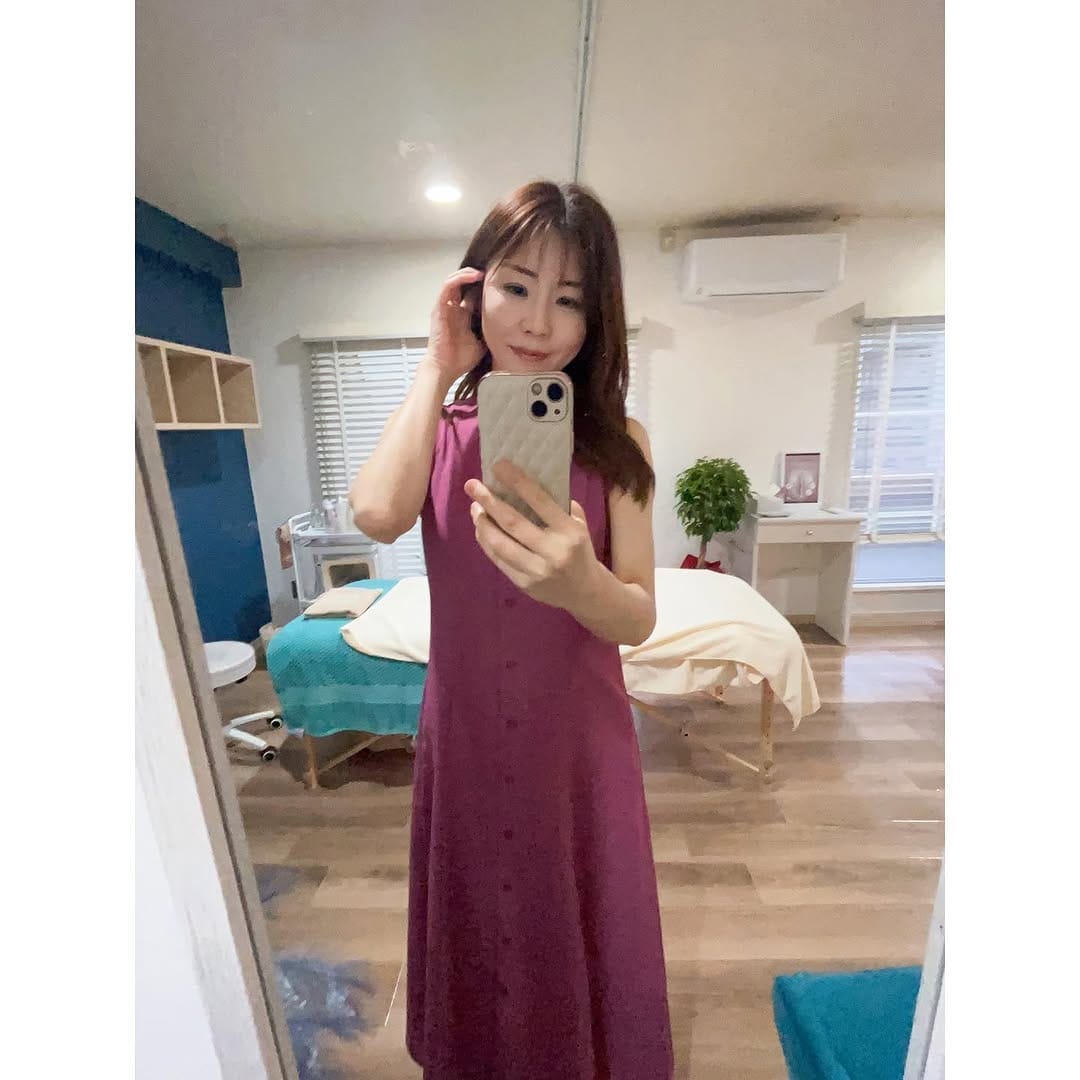 Post 8 by minori  小顔サロンL'AZUR/小顔矯正スクール/大阪/心斎橋 on Instagram (carousel)