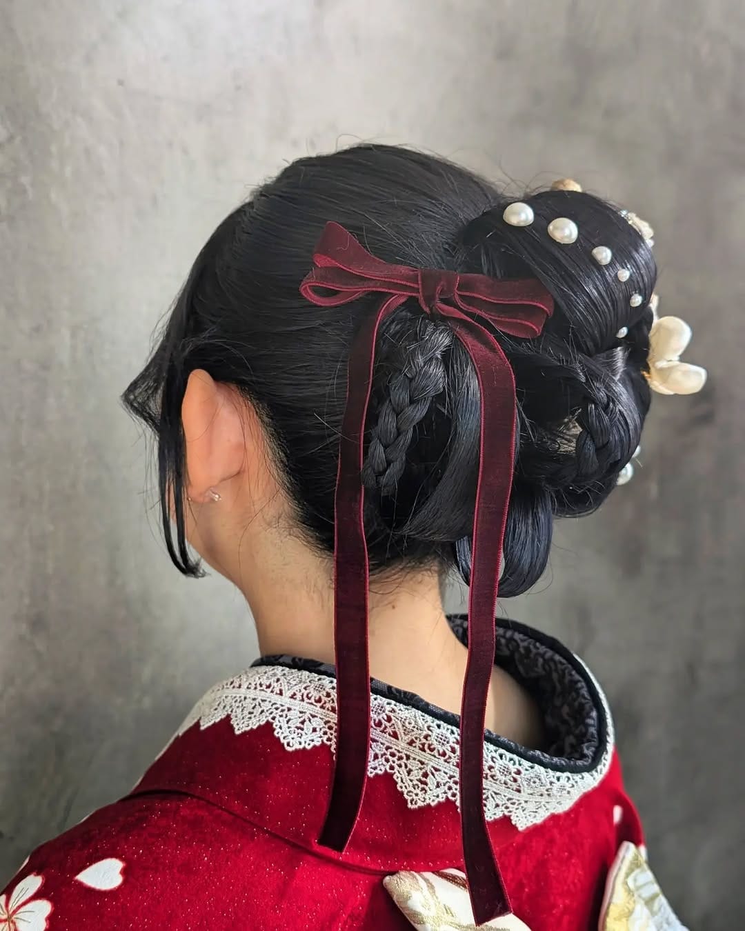 Post 1 by ayumi｜春日井｜リボンヘア / 成人式ヘア / ヘアセット on Instagram (image)