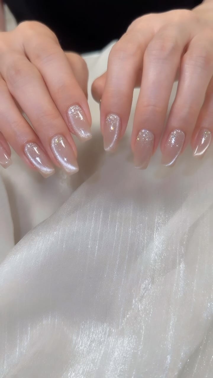 Post 1 by aya/大人ネイル/上品ネイル/美フォルムネイル on Instagram (video)