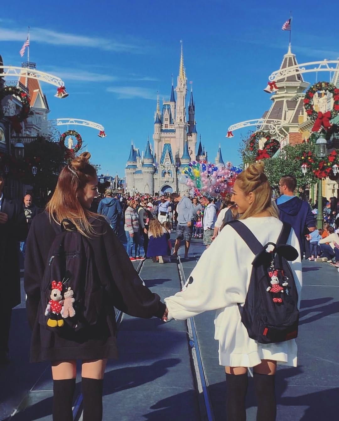 Post 8 by 𝗥𝗜𝗡𝗔 on Instagram (carousel)