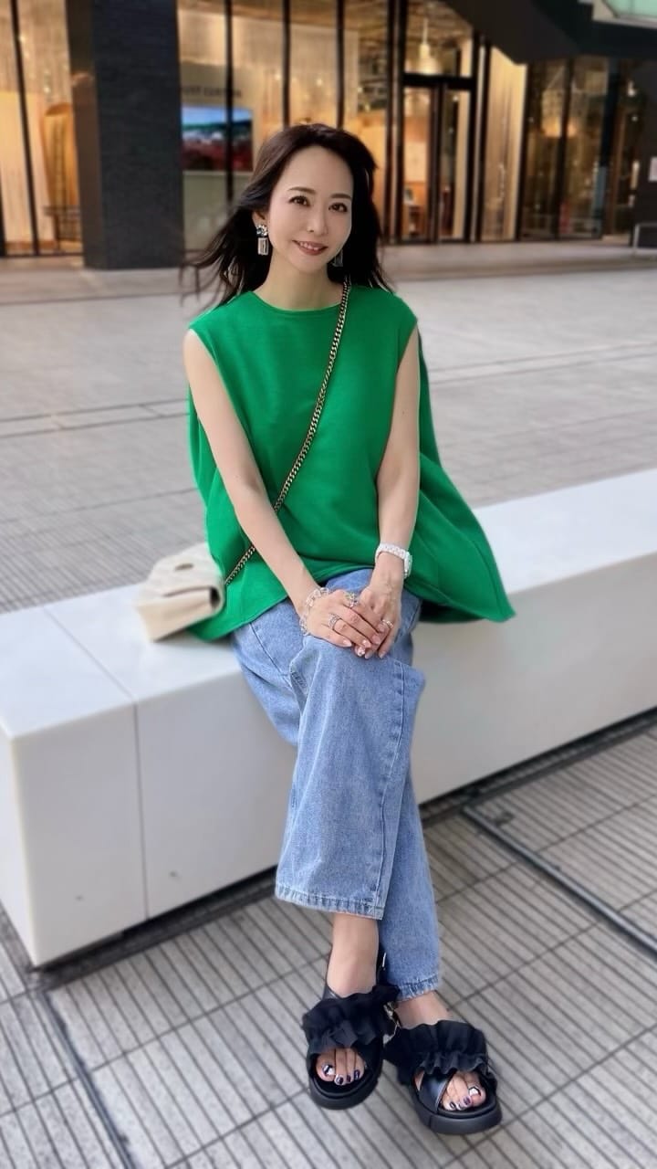 Post 3 by 森雅子 mako 上品綺麗めスタイル on Instagram (video)
