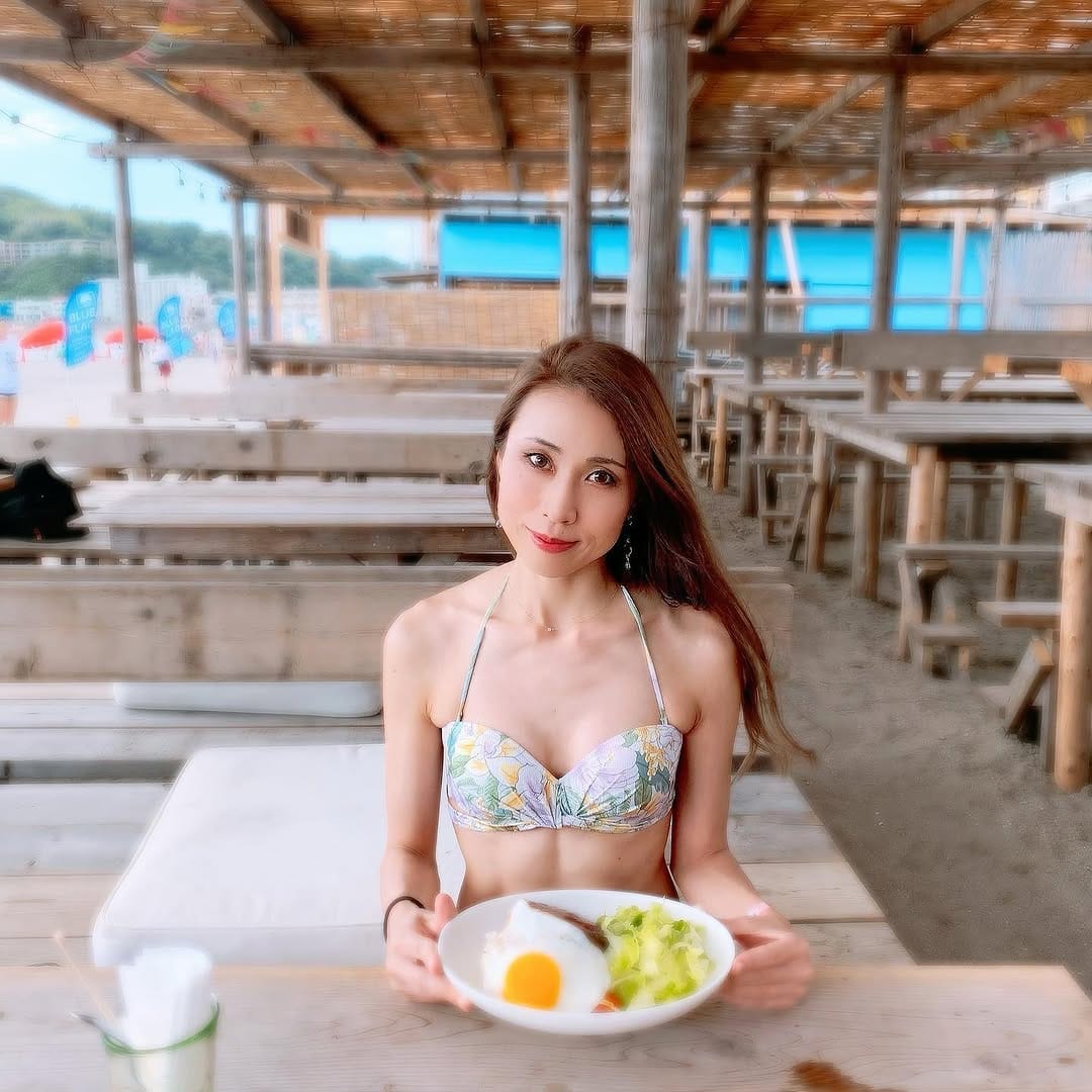 Post 9 by 🦋𝓣𝓞𝓜𝓞𝓚𝓞 on Instagram (image)