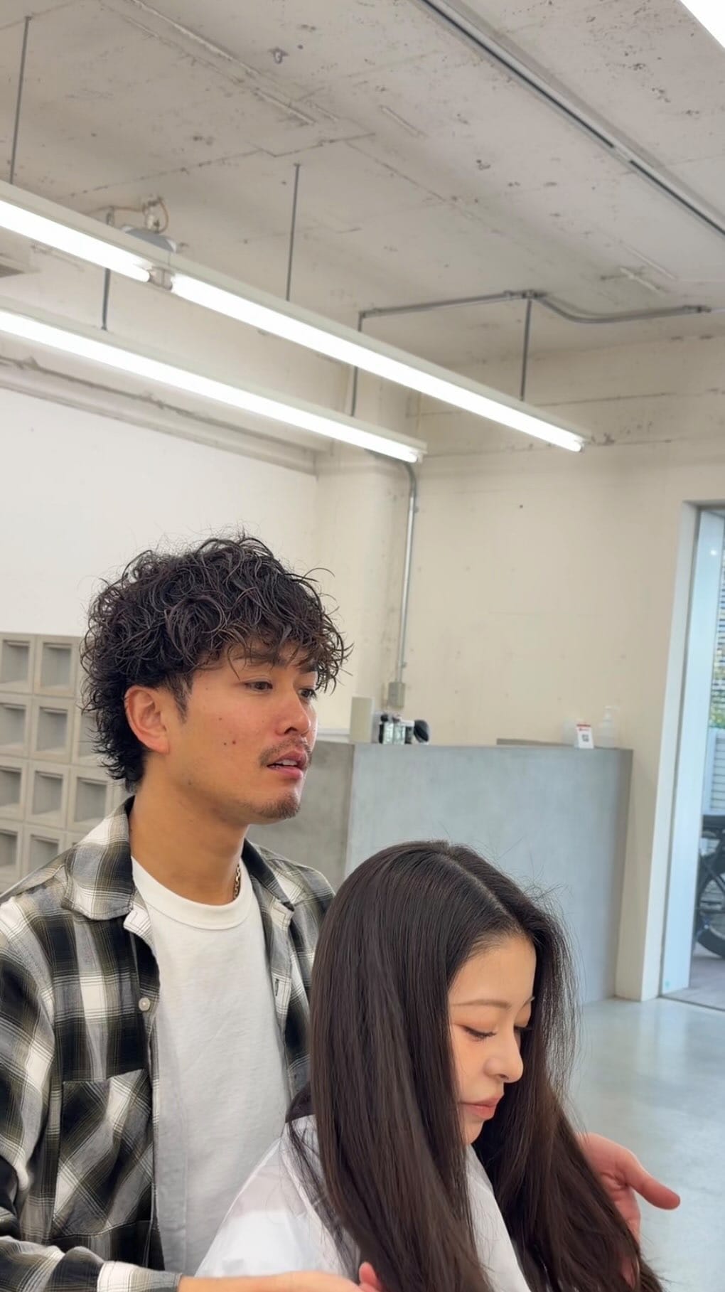 Post 7 by 藤田 ヒトシ/渋谷/広島/バタフライレイヤー/ダブルカラー/課外講師兼任 on Instagram (video)
