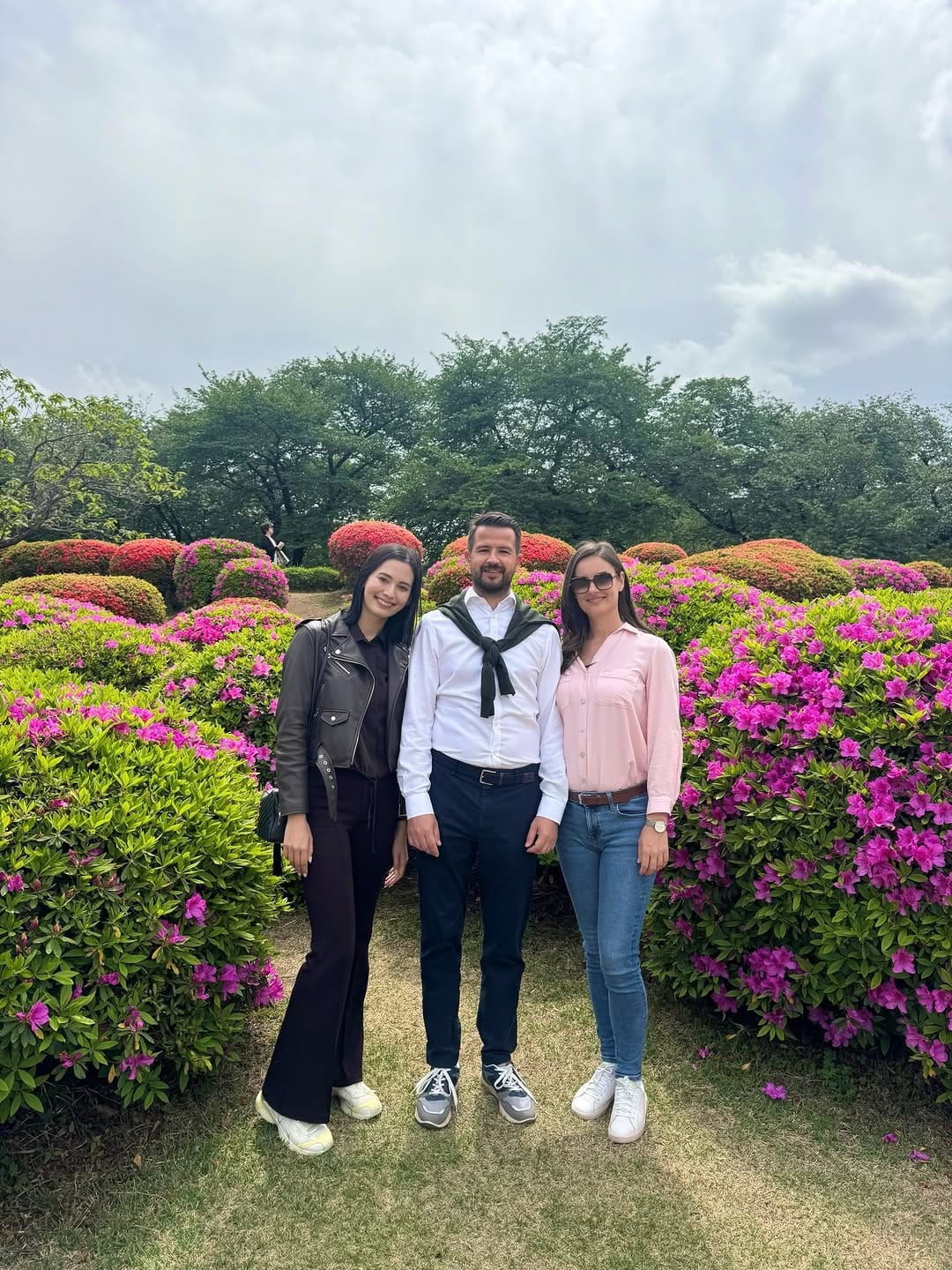 Post 3 by ディヤナ🇲🇪🇯🇵Dijana Bošković on Instagram (carousel)