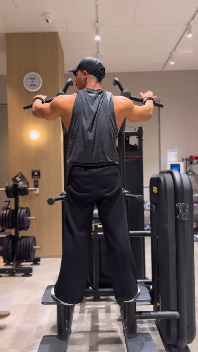 Post 4 by junya1014 HALEO on Instagram (video)