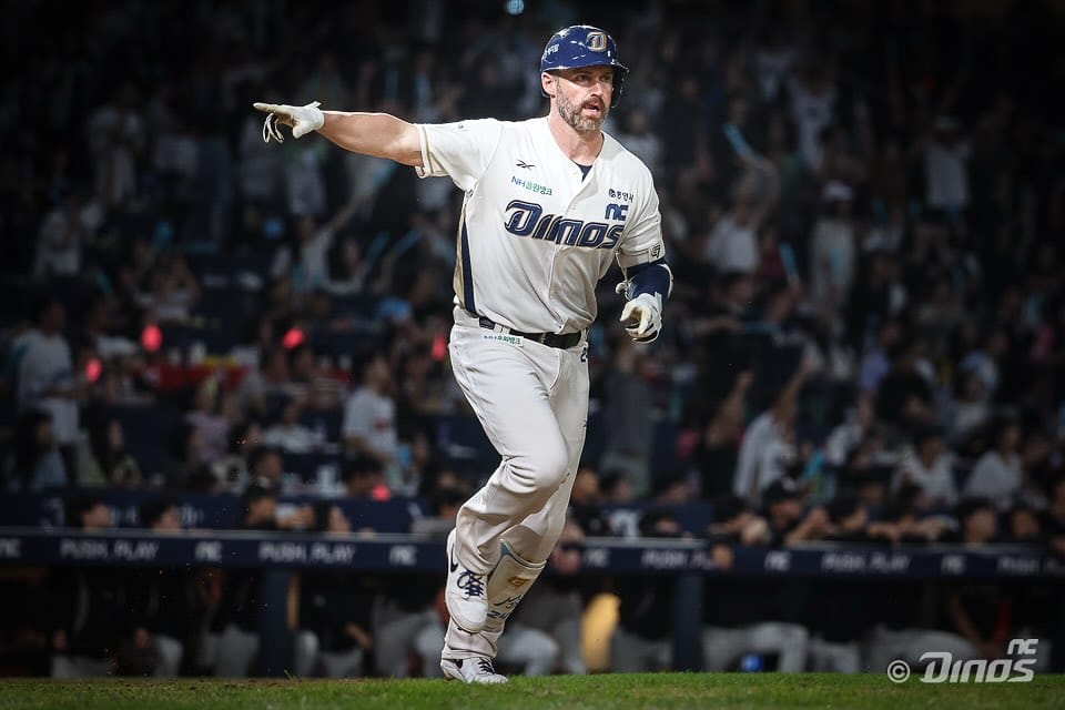 Post 9 by Matt Davidson on Instagram (image)