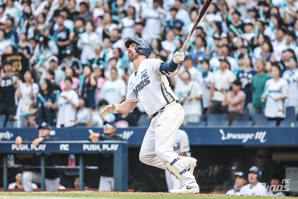 Post 10 by Matt Davidson on Instagram (image)